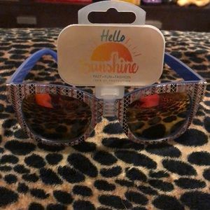 Holographic Aztec Pattern Sunglasses